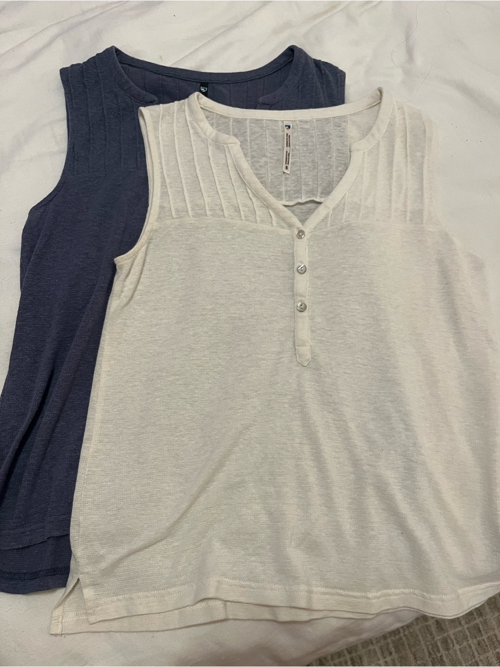 Set of 2 Kuhl Women’s Sleeveless Henley Tank Top - White and dusty blue size S